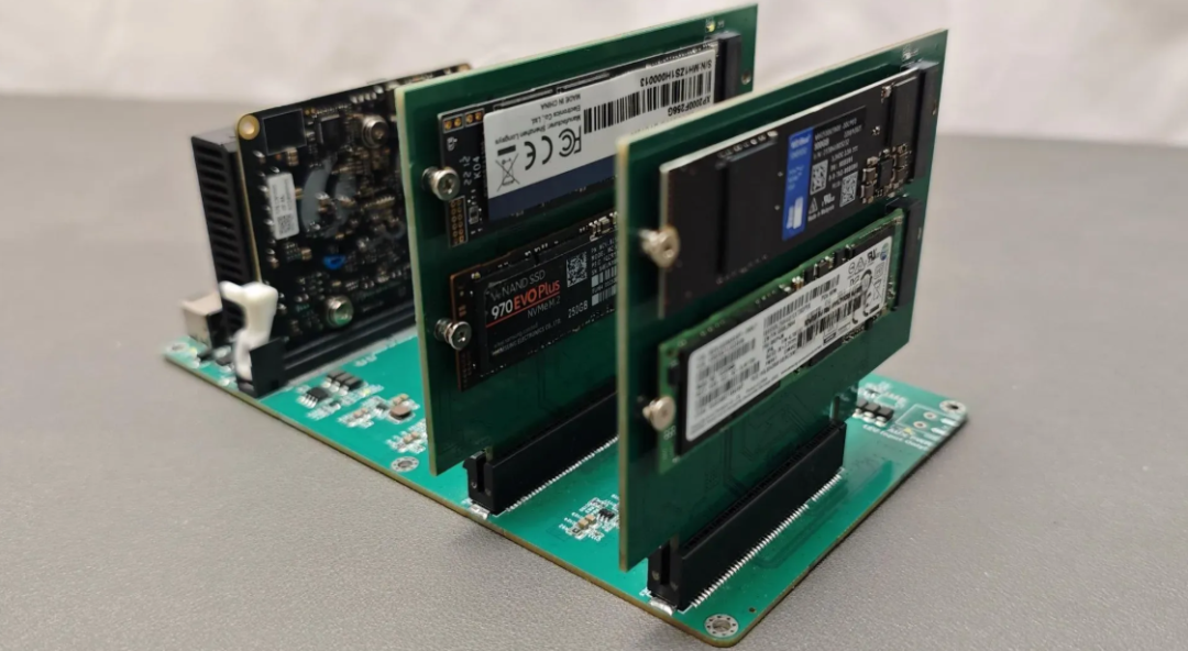 存储怪兽实物图