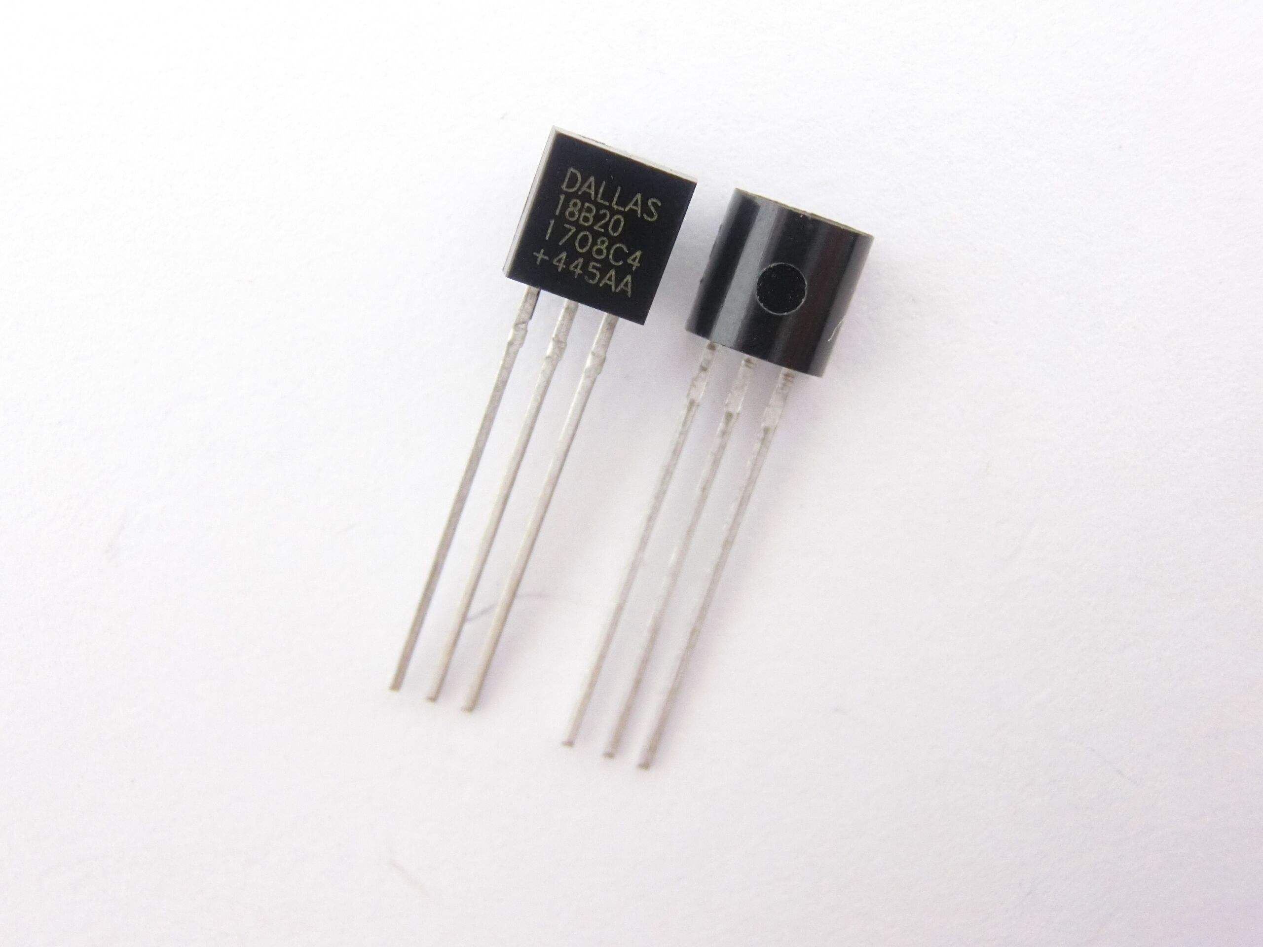 美信 DS18B20设计精度0.1C°的数字温度计
