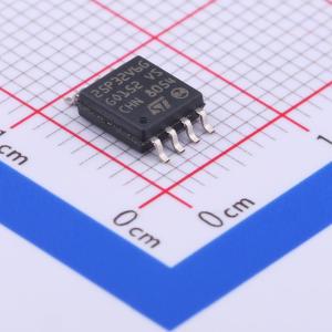 M25P32-VMW6TGTR商品缩略图