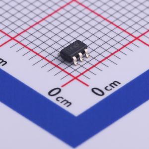 具有使能功能的 1A、低 IQ、高精度、低压降稳压器