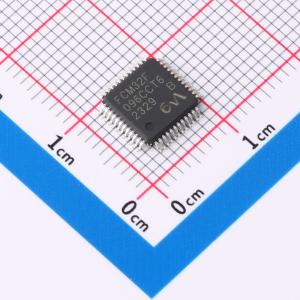 基于 ARM 的 32 位微控制器，高达 256KB 闪存、24KB SRAM，支持 USB 2.0 全速主机/设备/集线器、扩展控制器局域网（exCAN）、9 个定时器、ADC/比较器/运算放大器/DAC 及通信接口，工作电压 1.8-5.5V