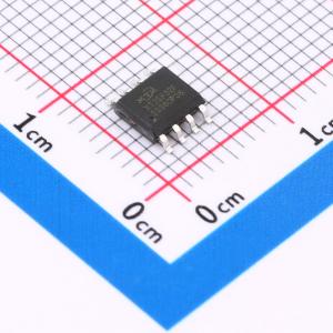 3.3V 四路 IO 串行闪存