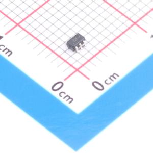 NC7WZU04: TinyLogic UHS 双通道无缓冲反相器