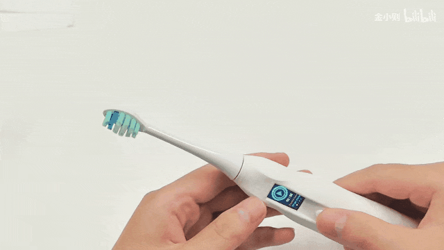 长按开关机，节约功耗