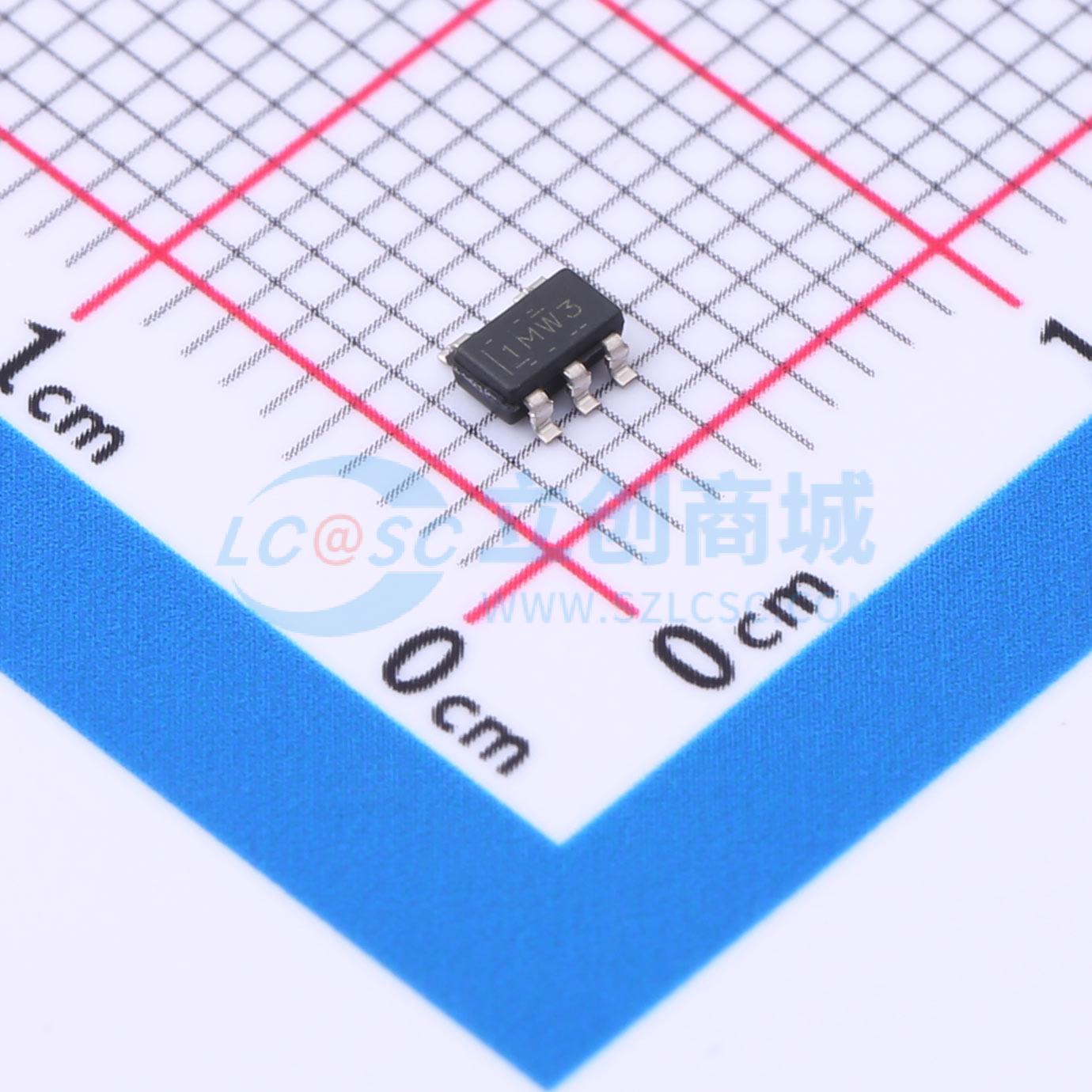 INA180B2QDBVRQ1实物图