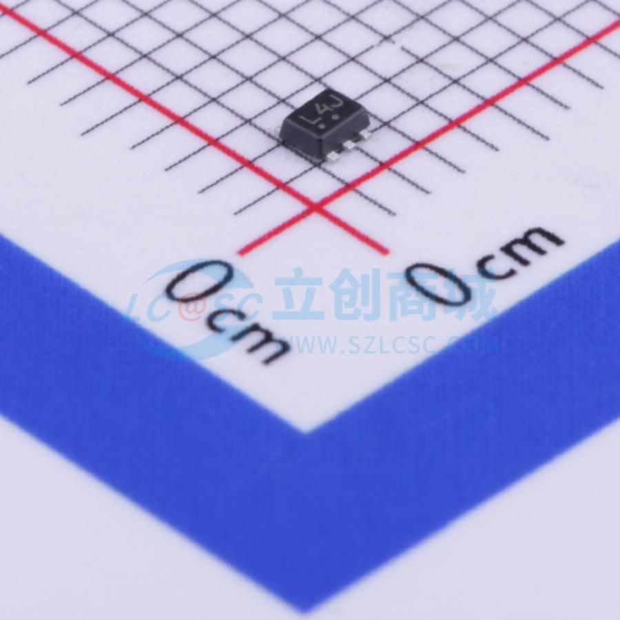 点击查看大图 NL17SZ32XV5T2G实物图