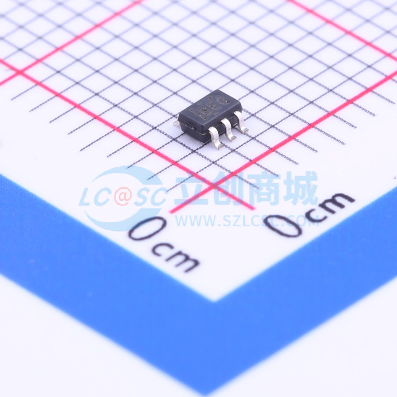 点击查看大图 SN74AHCT1G08DCKR实物图