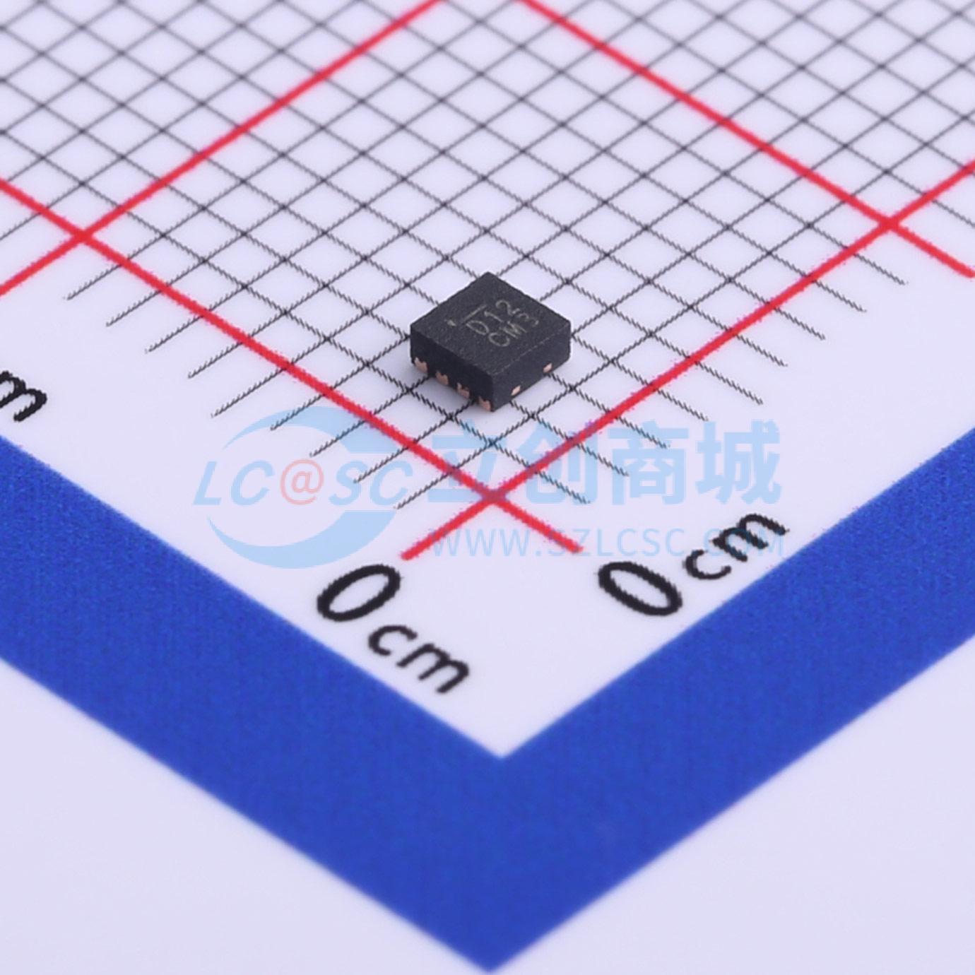 MIC44F18YML-TR实物图