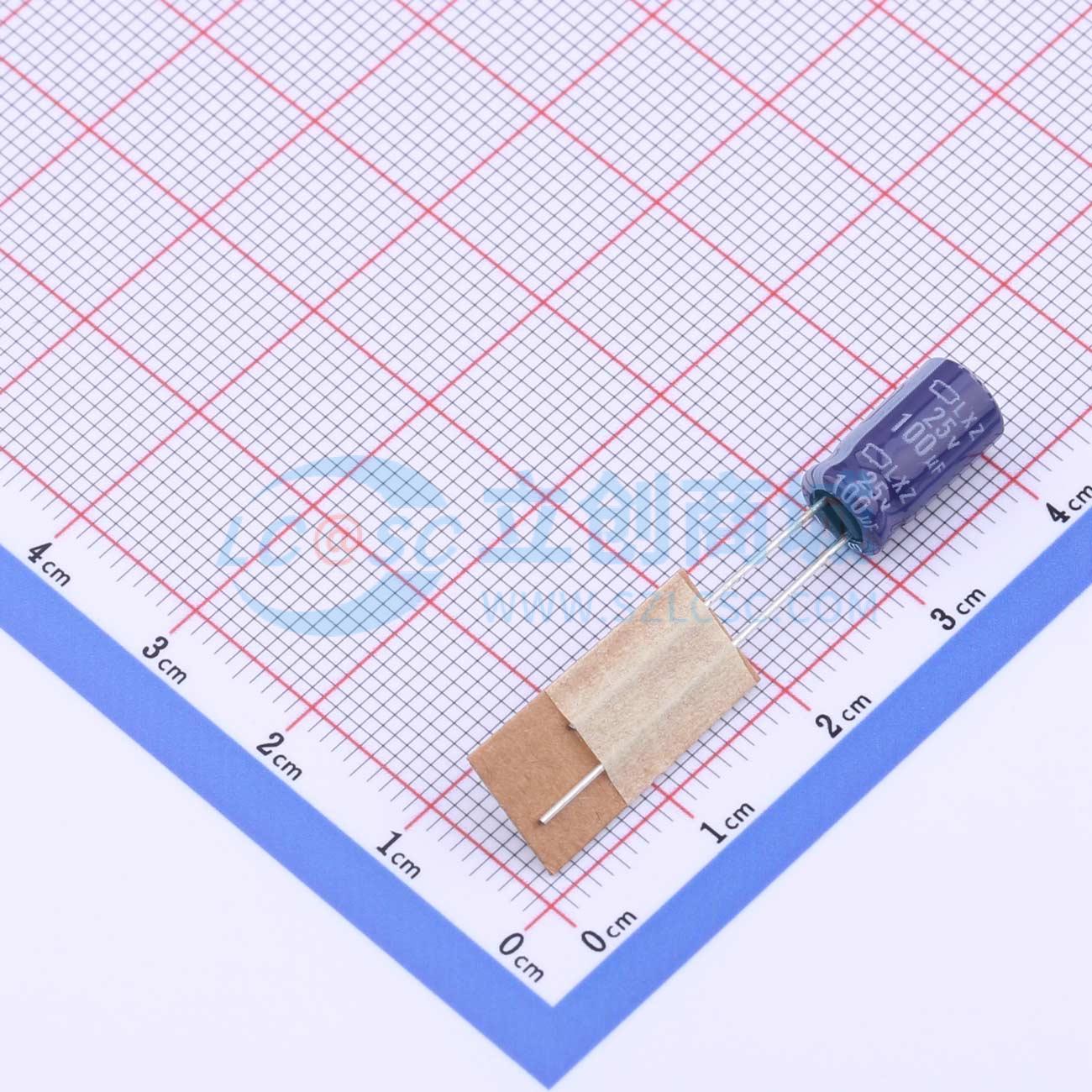 点击查看大图 ELXZ250ETD101MFB5D实物图