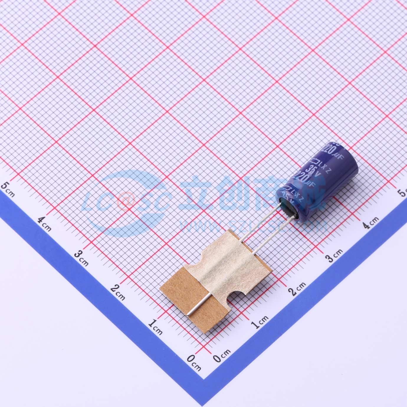 ELXZ350ETD221MH15D实物图