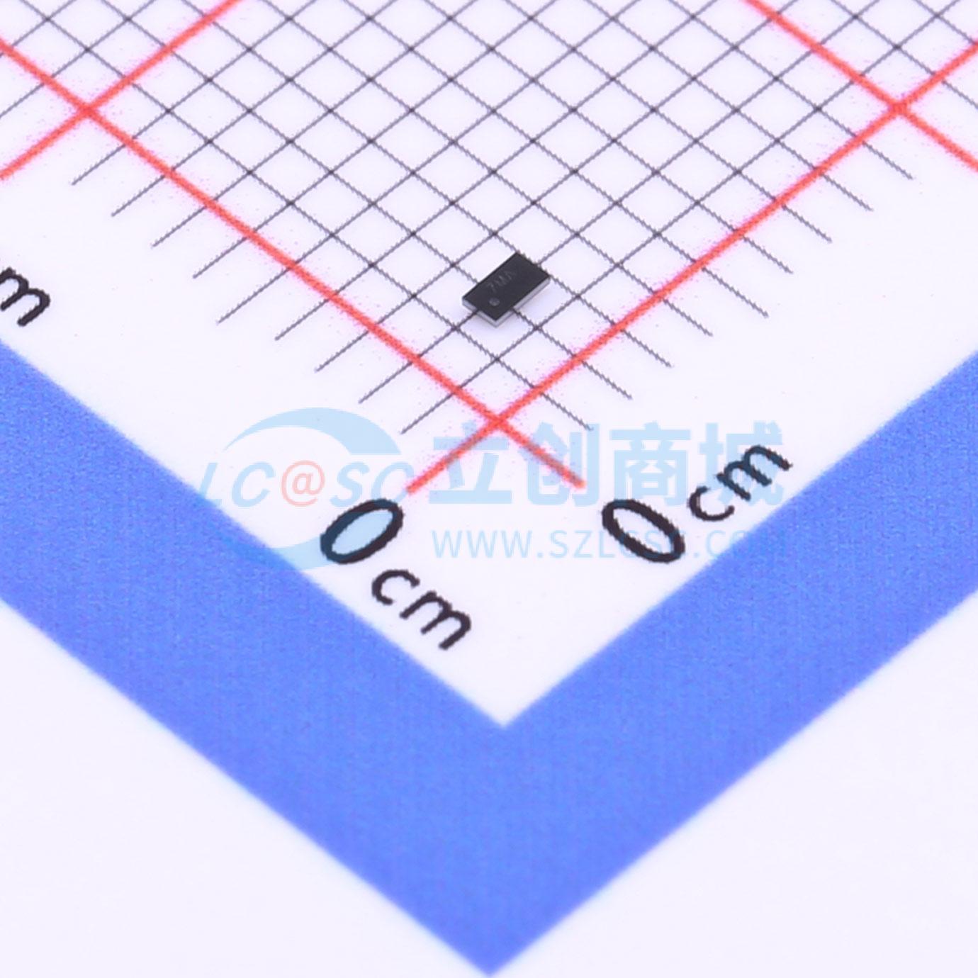 点击查看大图 NCP136AFCRC040T2G实物图