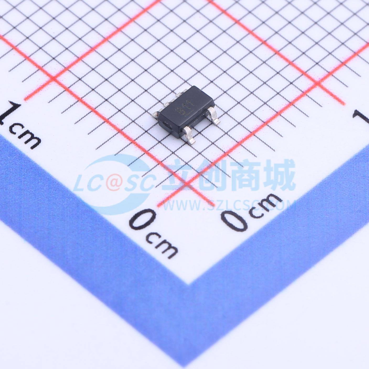 点击查看大图 MIC833YM5-TR实物图
