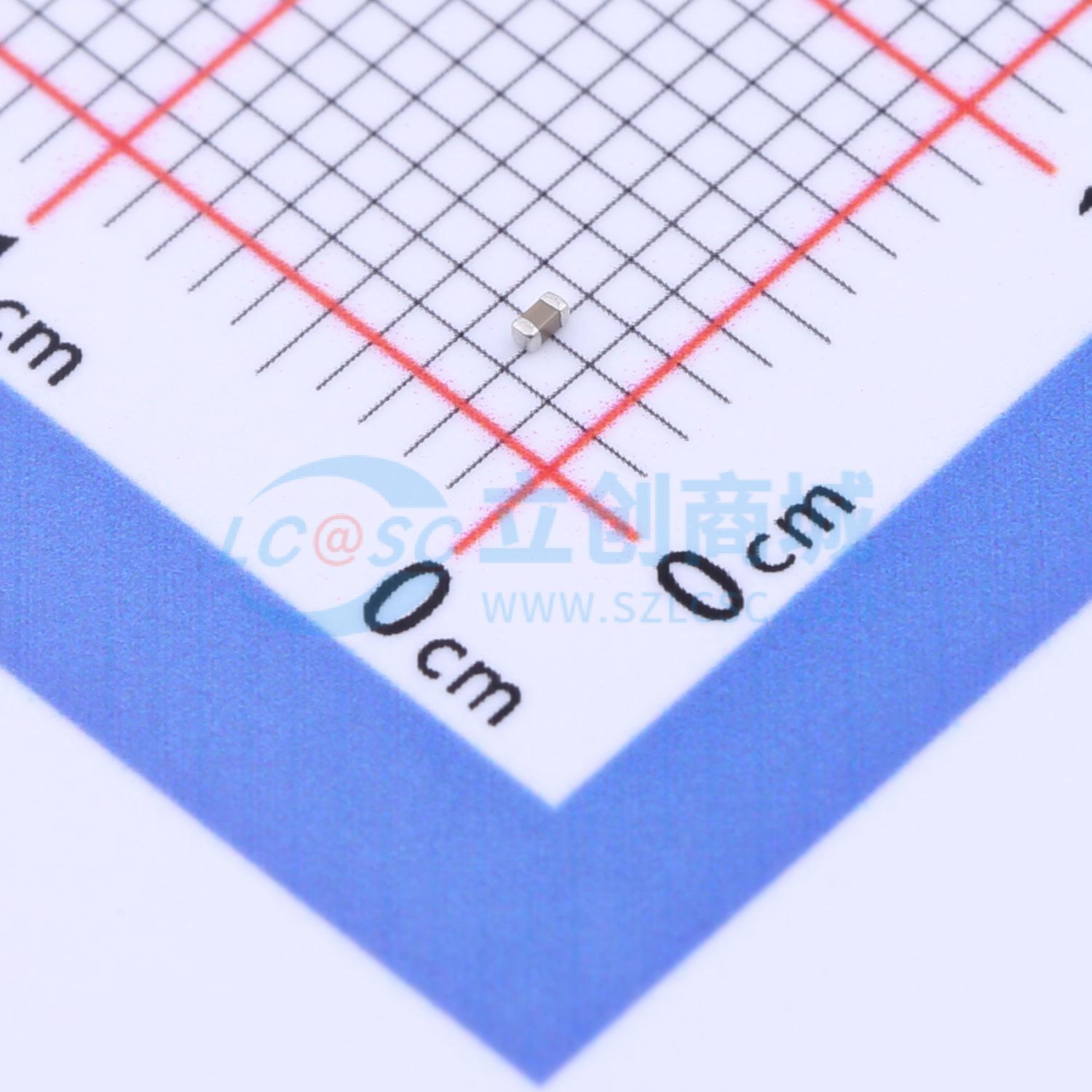 点击查看大图 CC0402MRX5R6BB104实物图