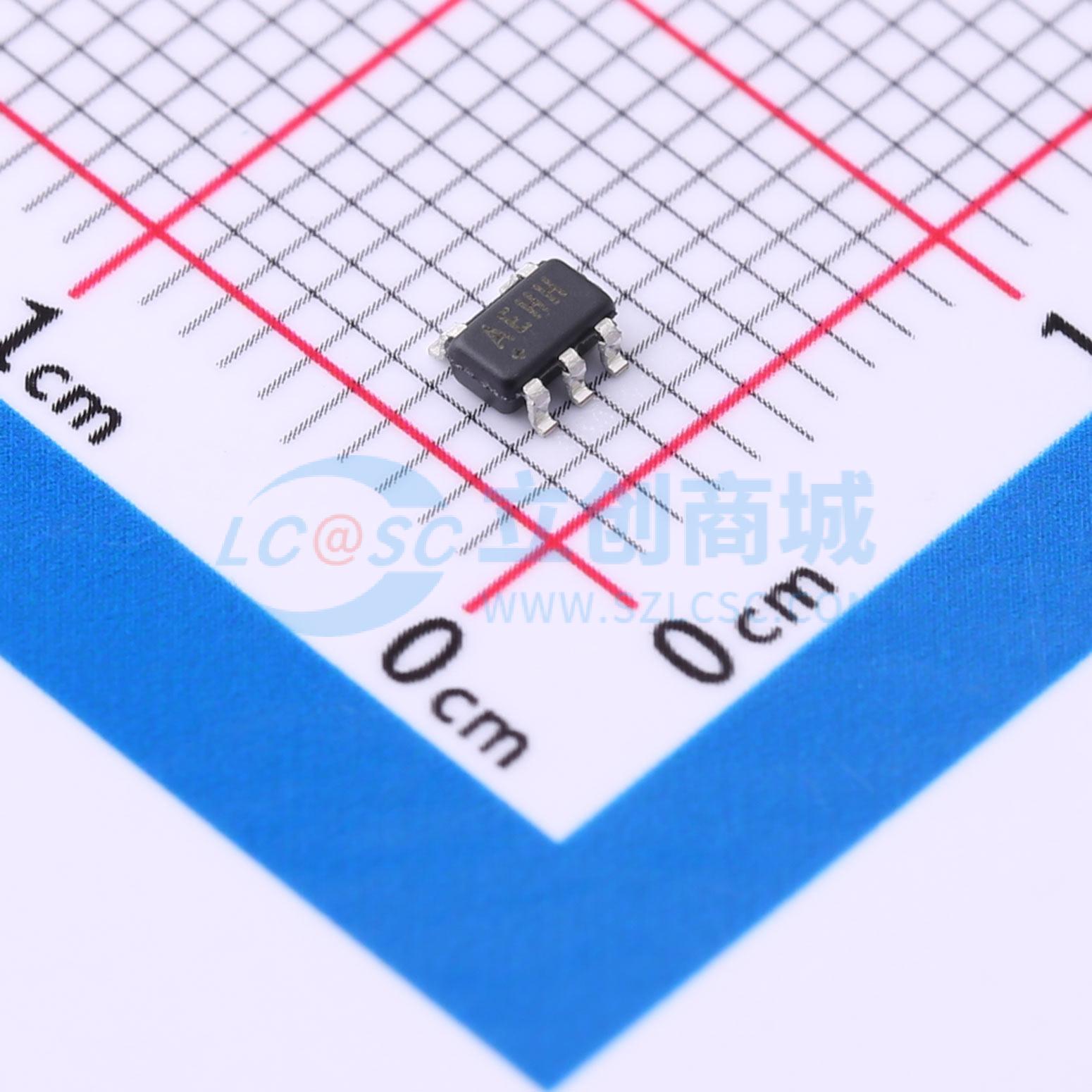 MAX6029EUK30+T实物图