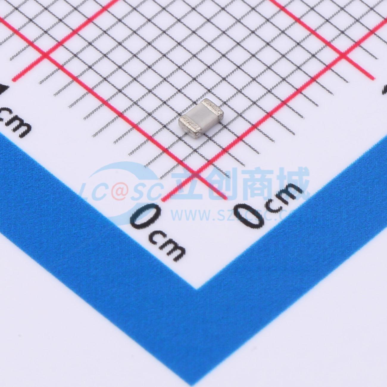 点击查看大图 CC0805JRNPO0BN561实物图
