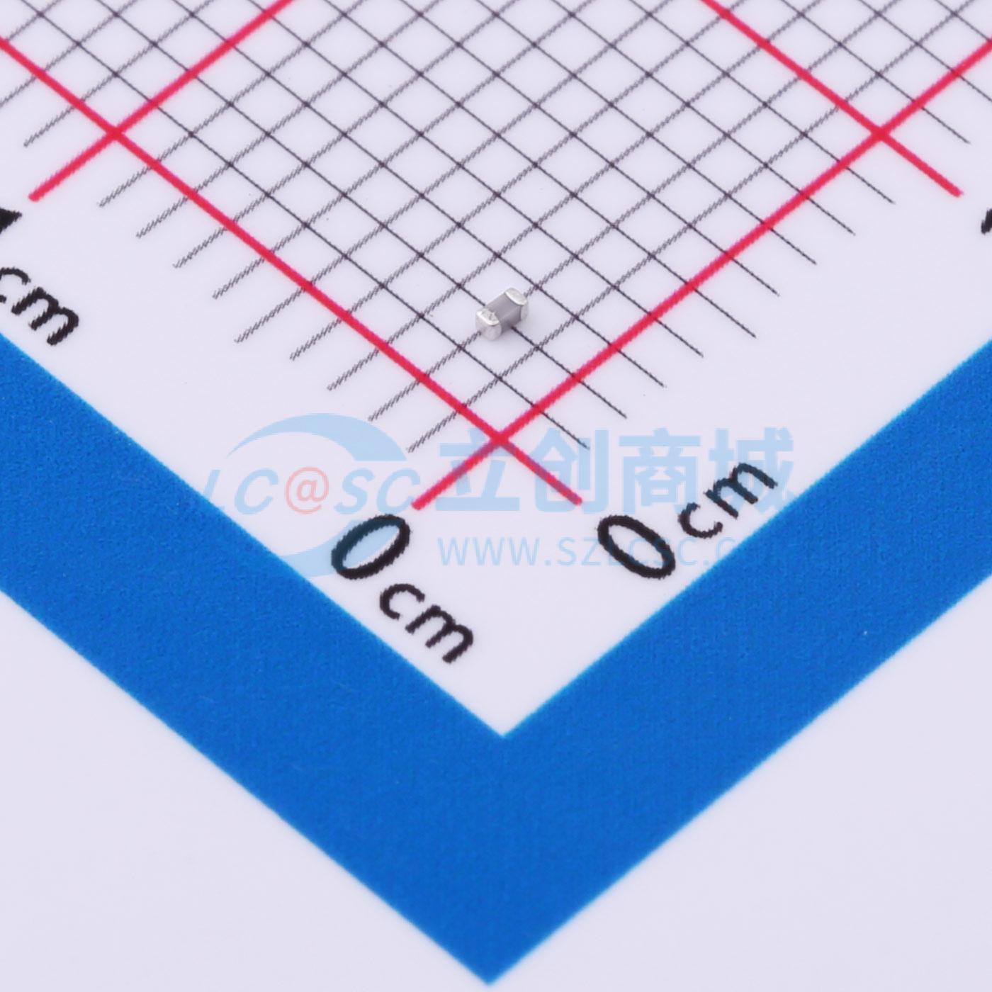 GCM1555C1H241JA16D实物图