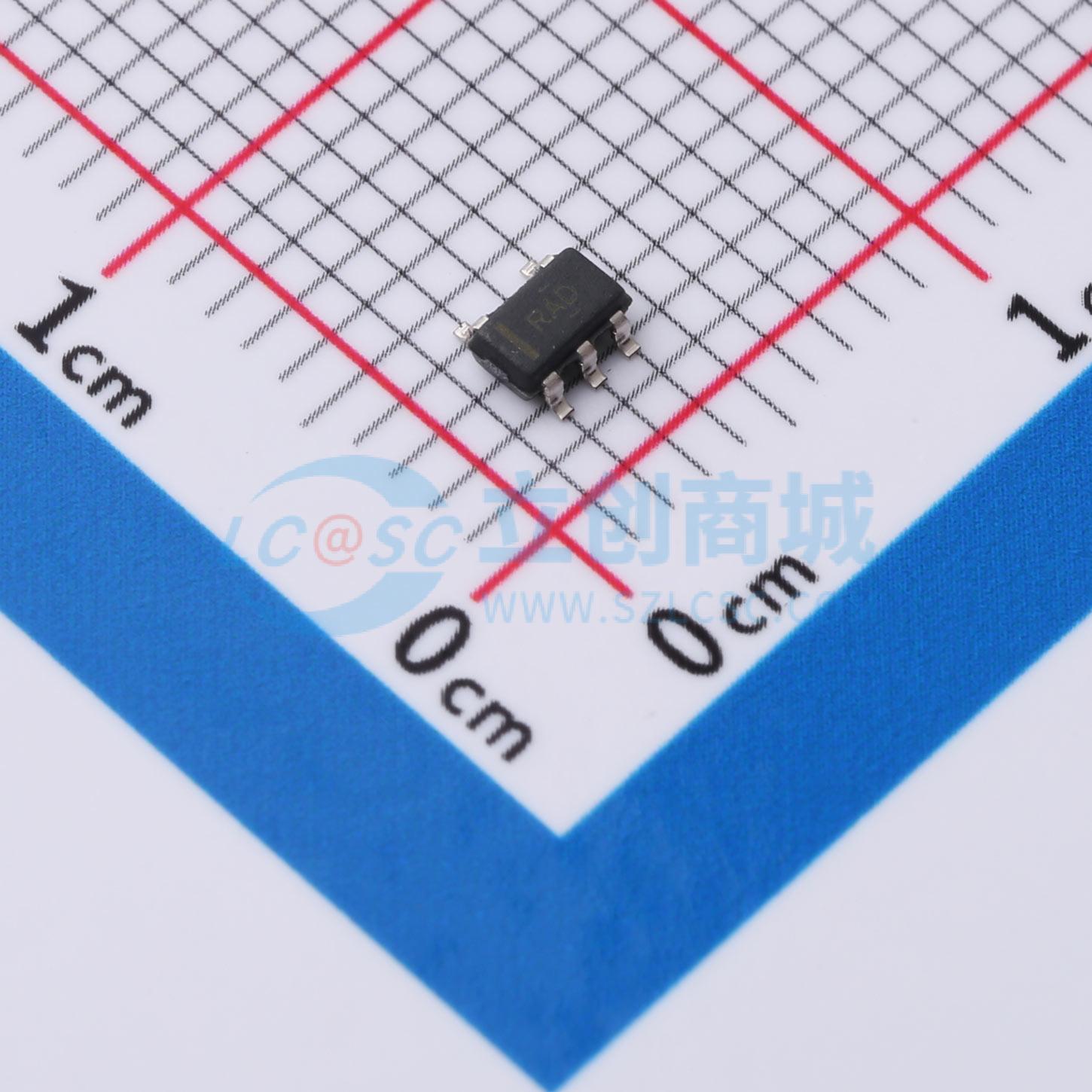 OPA322AIDBVT实物图