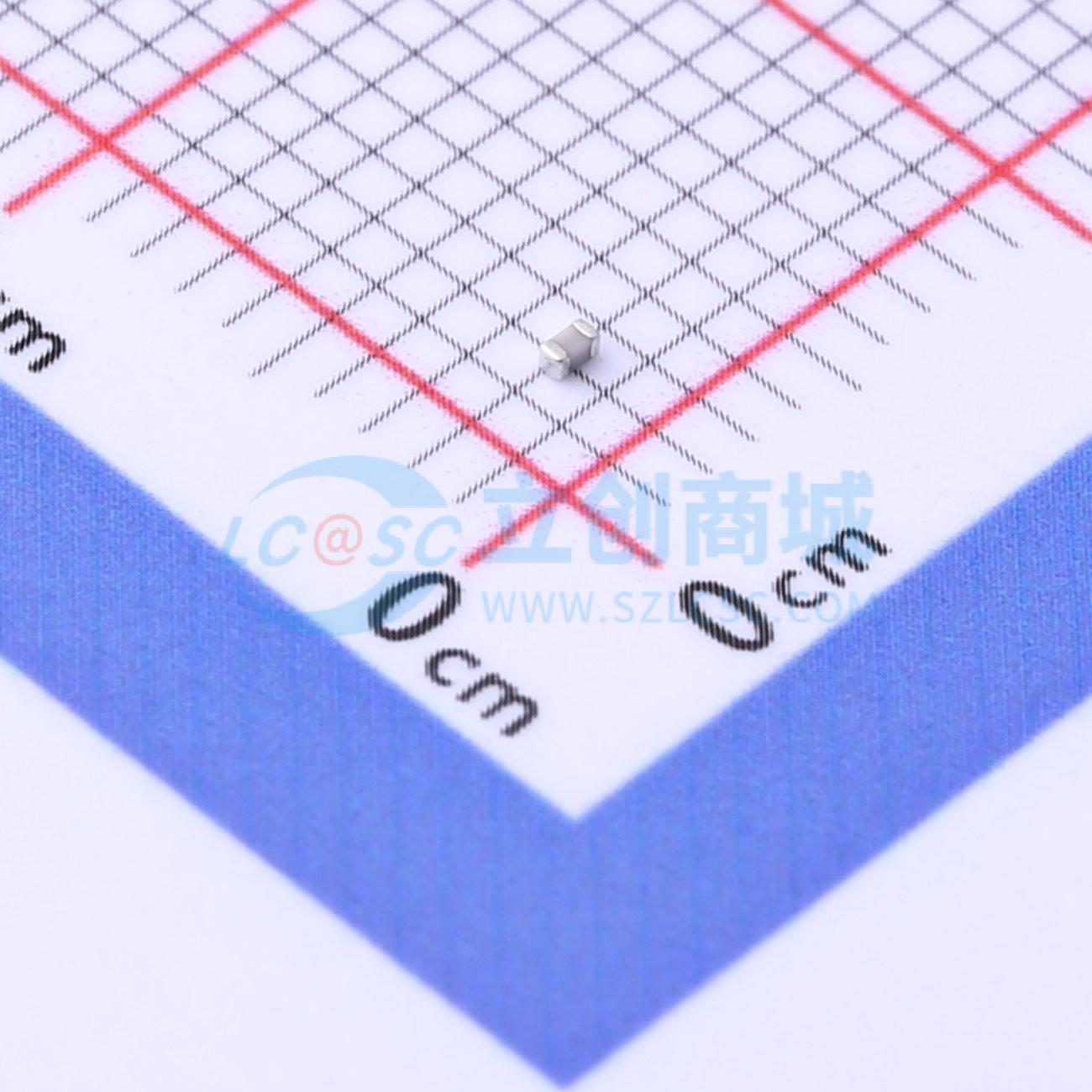 GCM1555C1H1R3CA16D实物图