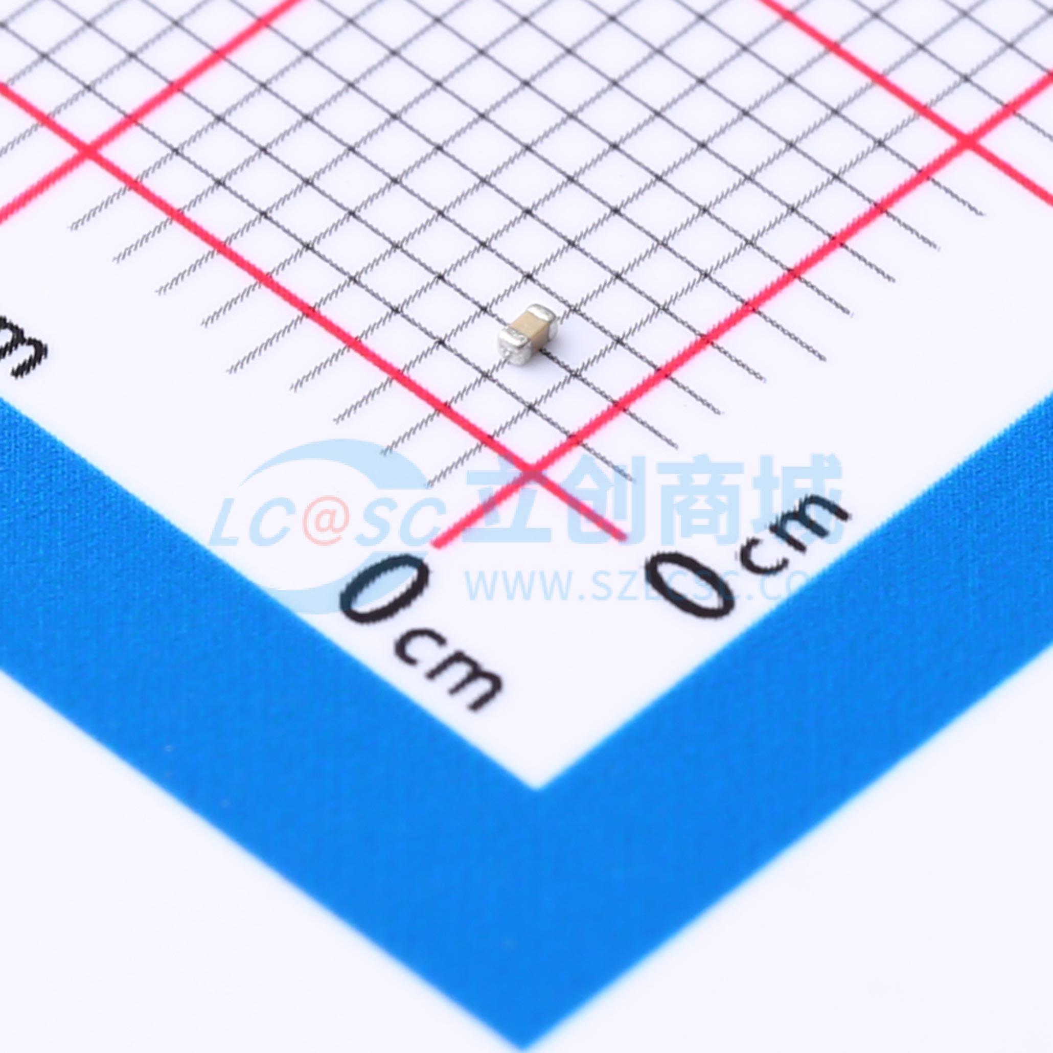 AC0402KRX7R9BB272实物图