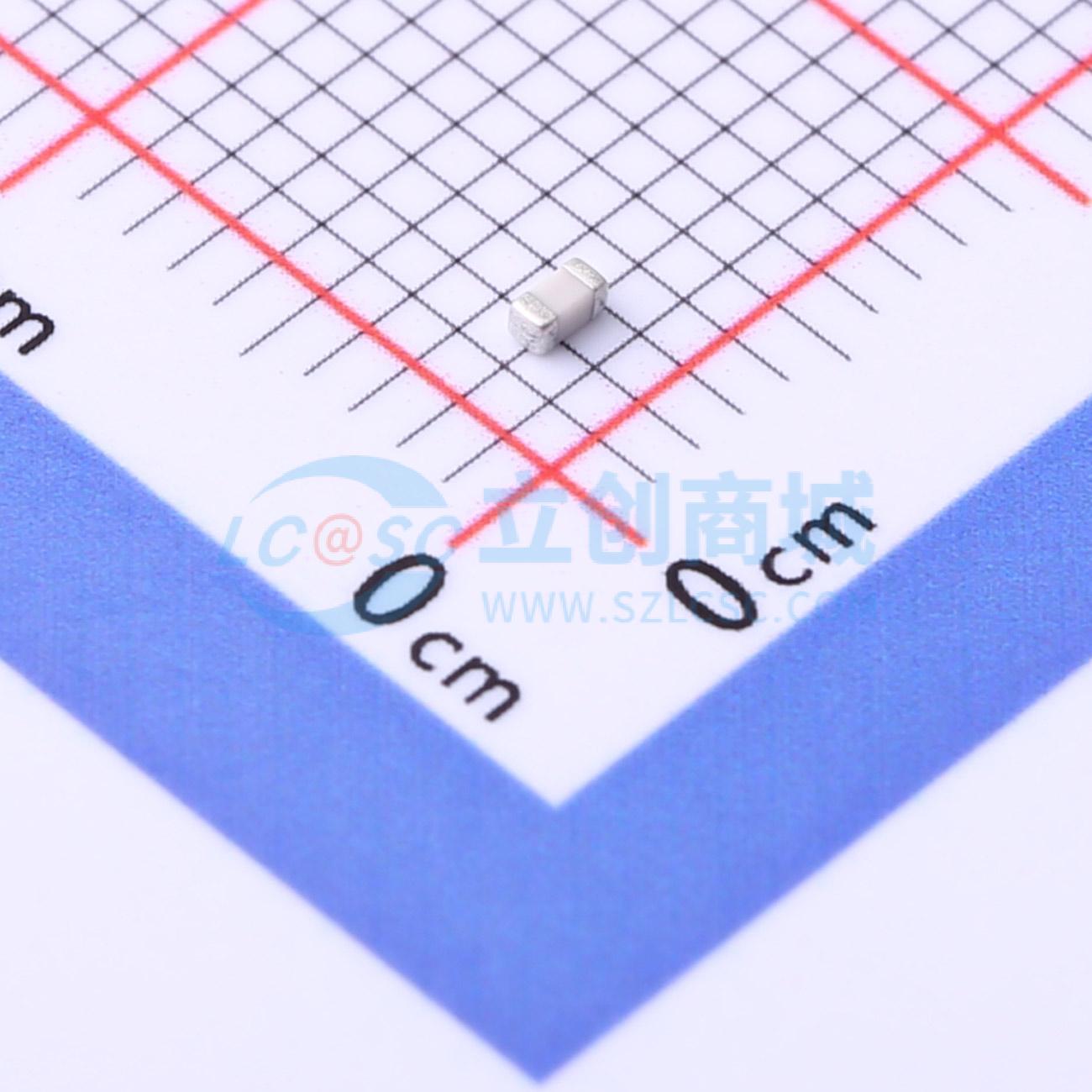 AC0603JRNPO9BN121实物图