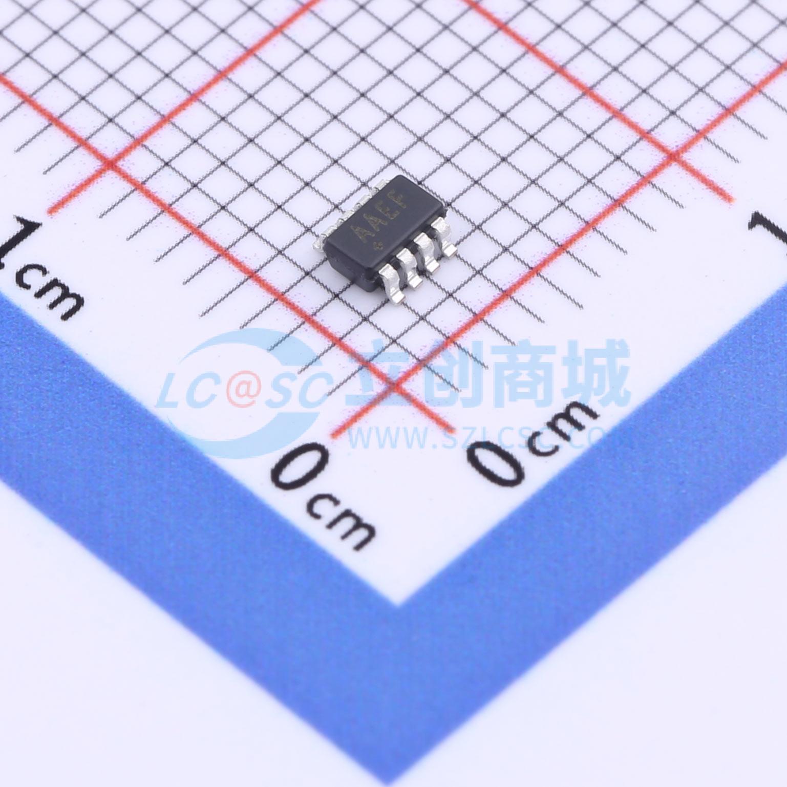 点击查看大图 MAX9032AKA+T实物图