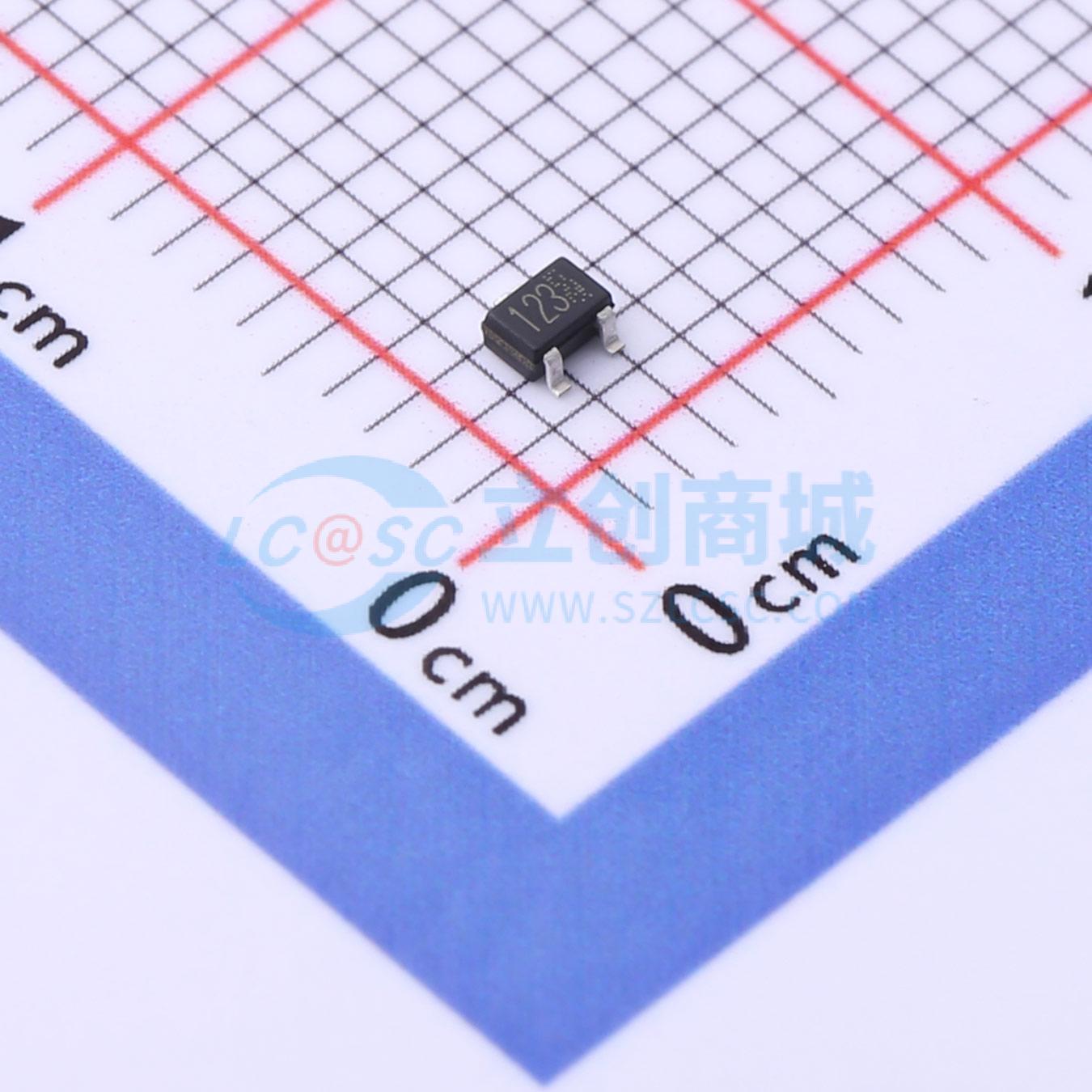 DTC143ZU3T106实物图