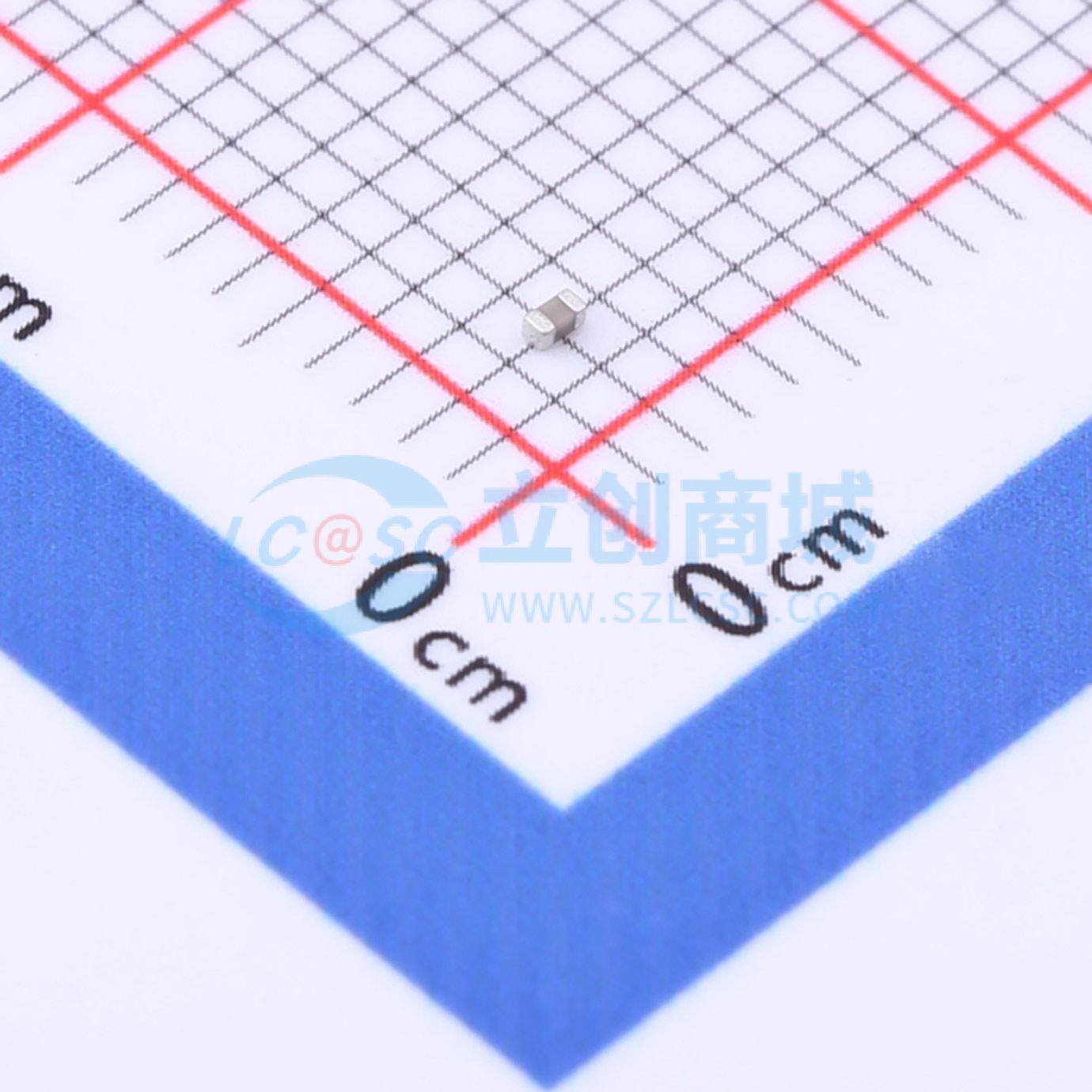 TCC0402COG121J500AT实物图