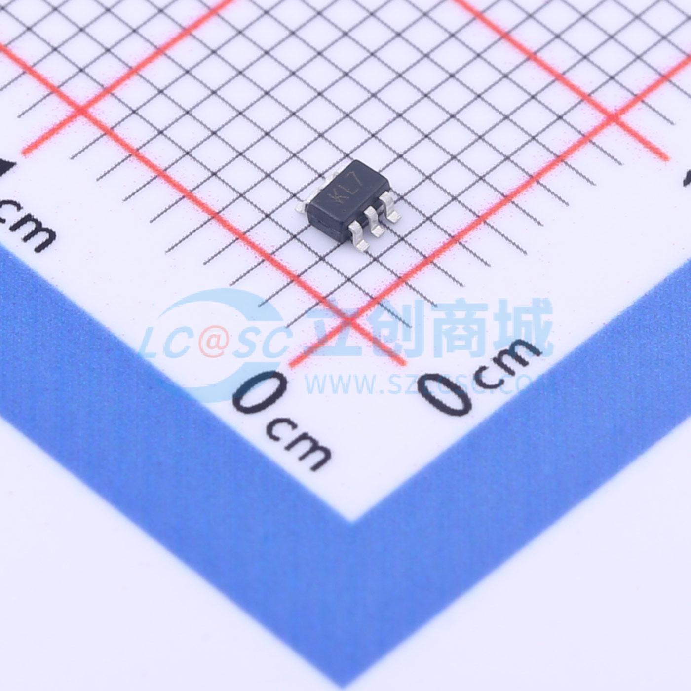 点击查看大图 BAT54CDW实物图