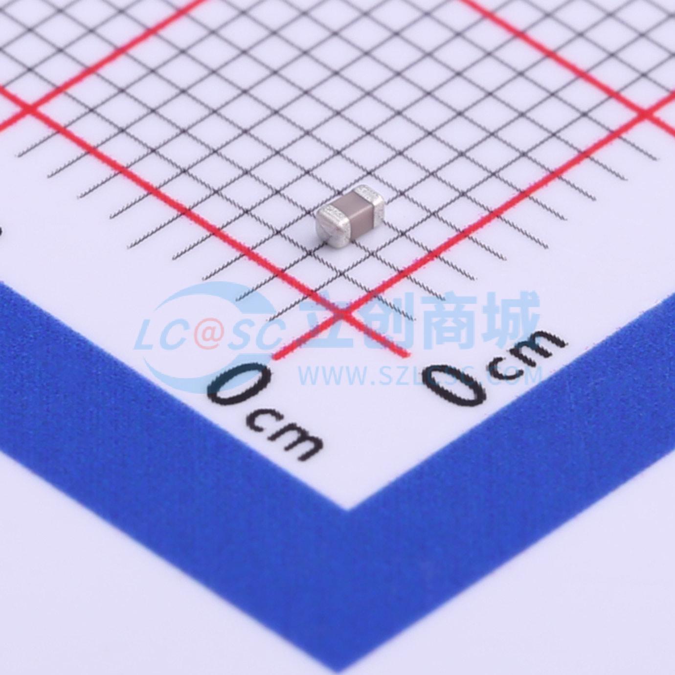 CL10C820JB81PNC实物图