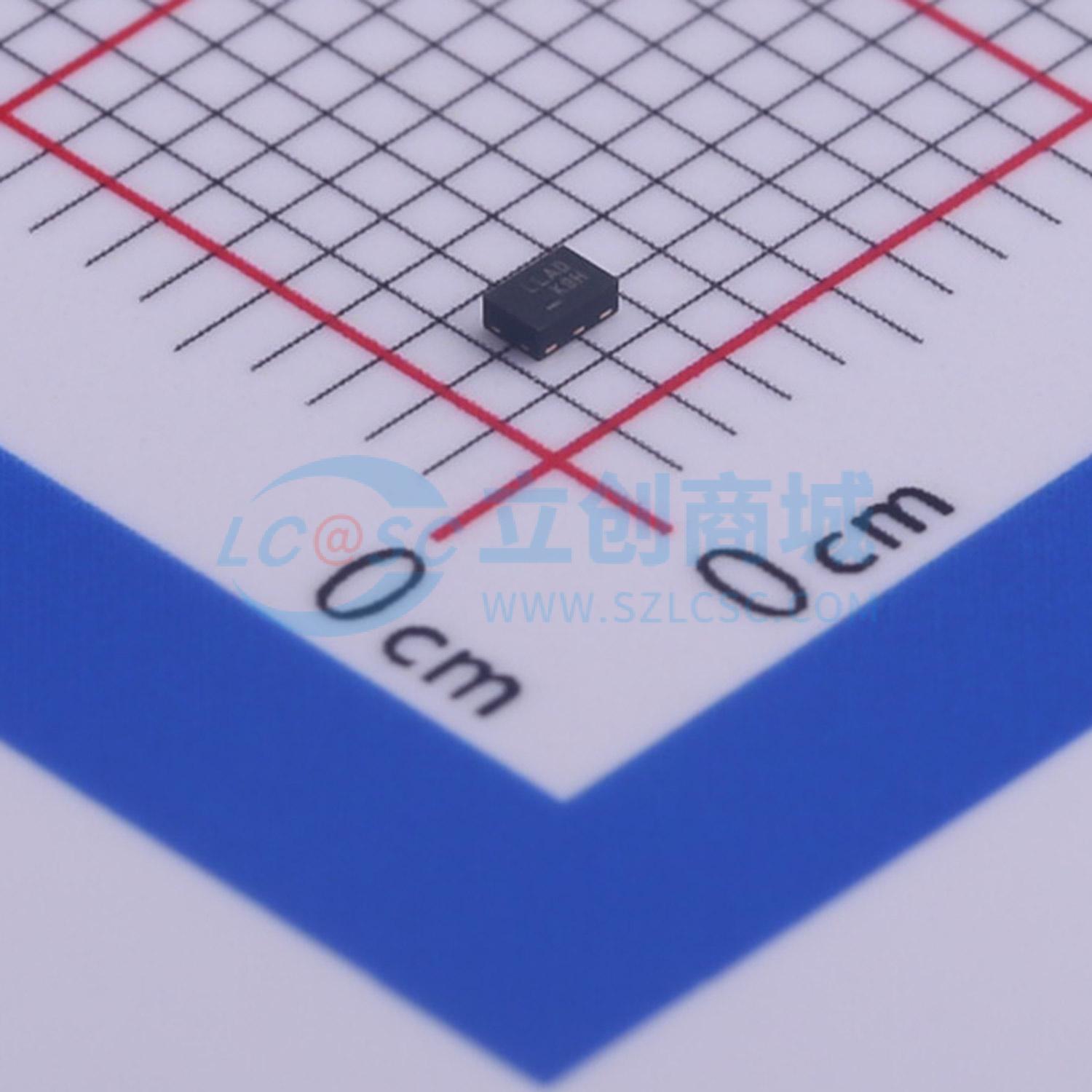 点击查看大图 NC7SZ58L6X实物图