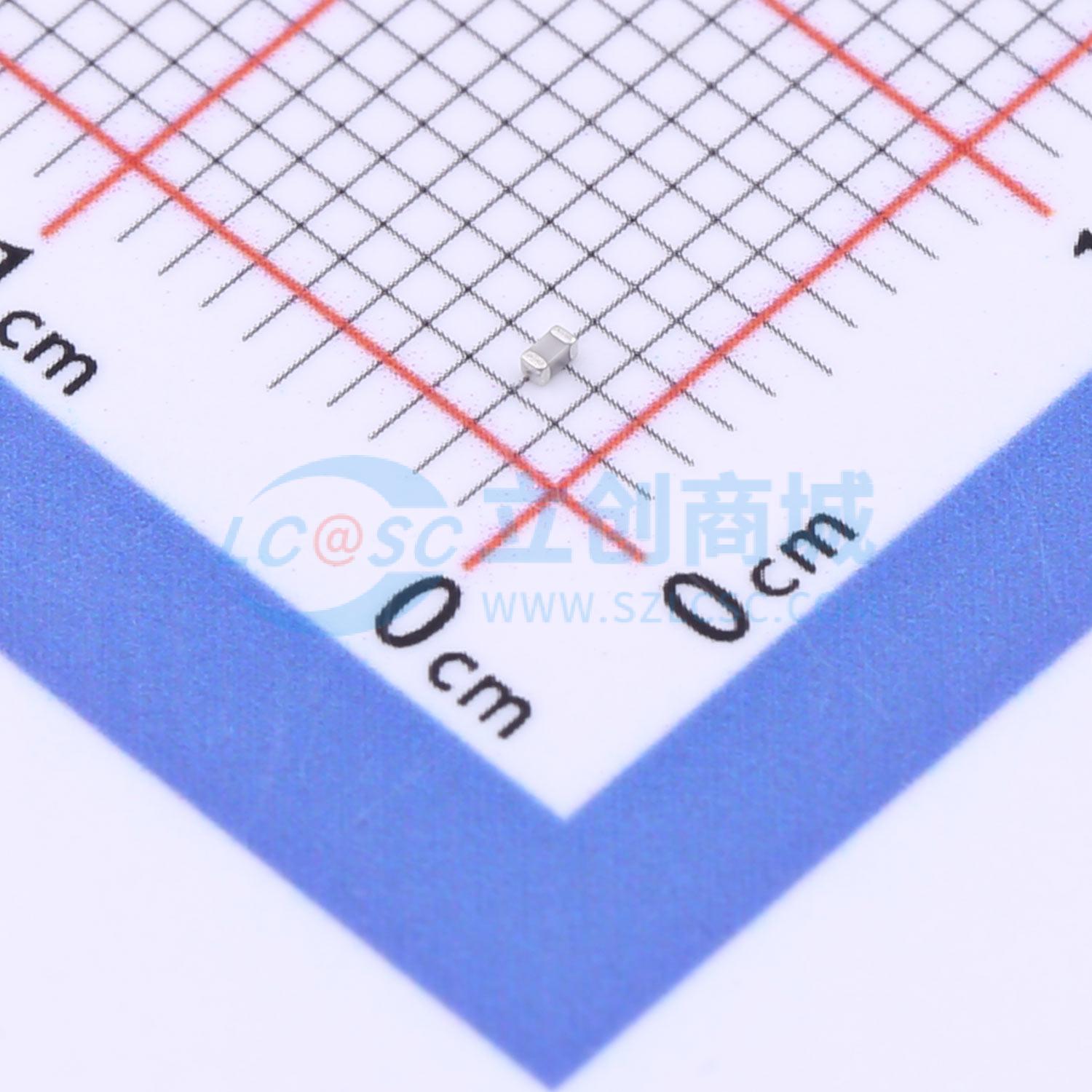 GRM1555C1H561GA01D实物图