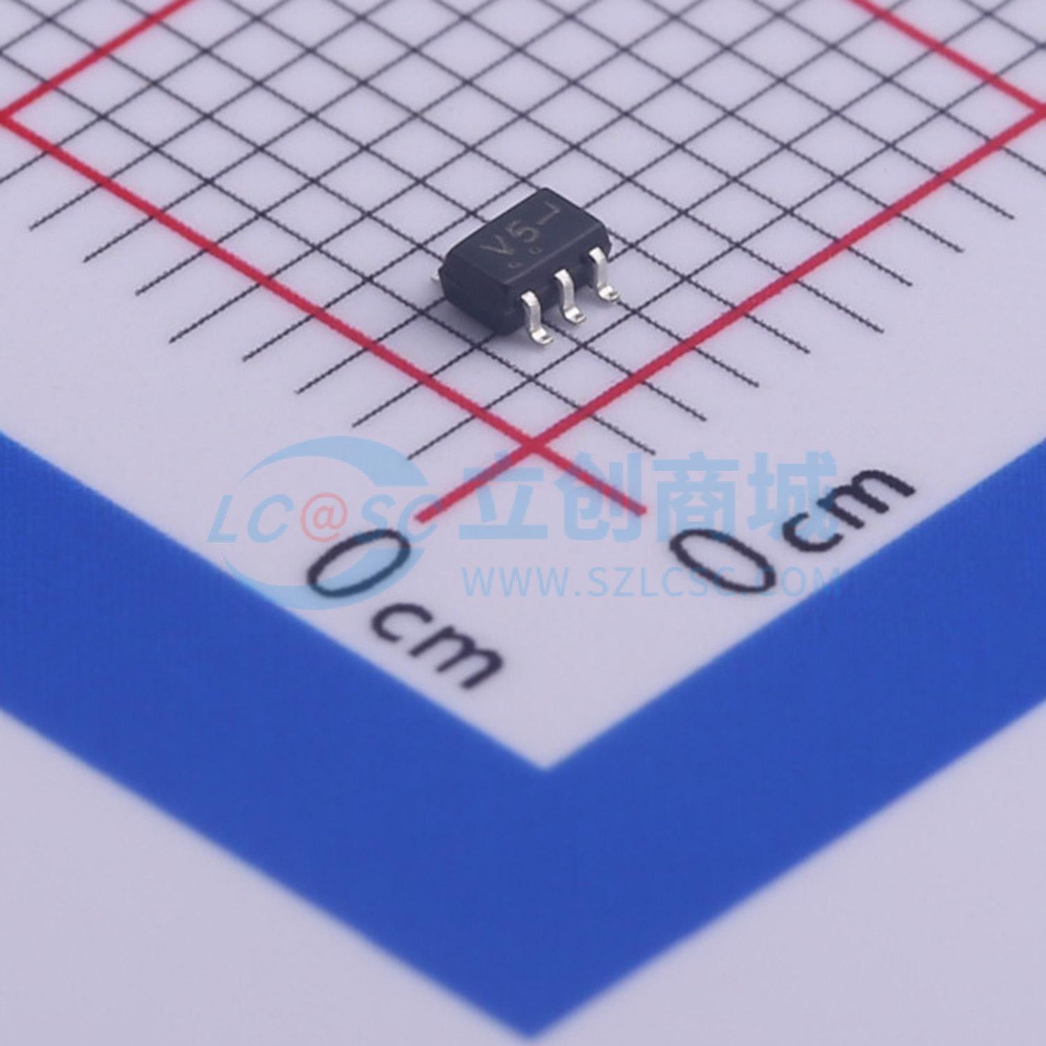 点击查看大图 NLVVHC1G04DFT1G实物图