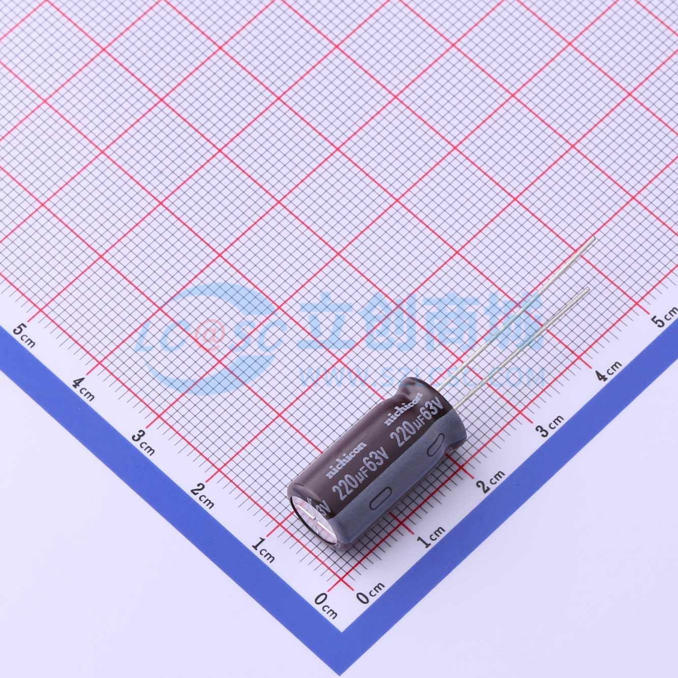 UPW1J221MPD实物图