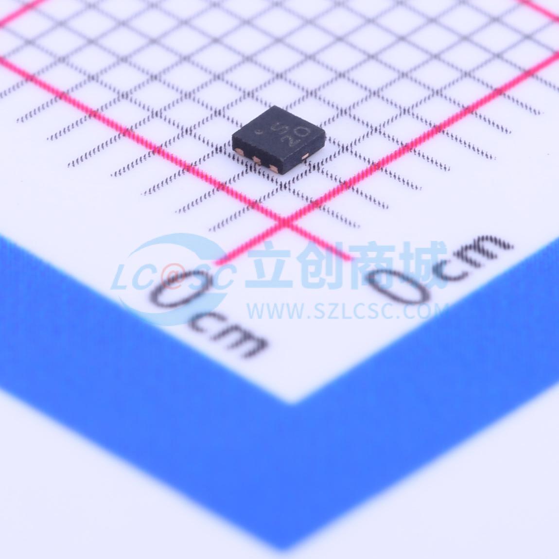 SKY13320-374LF实物图