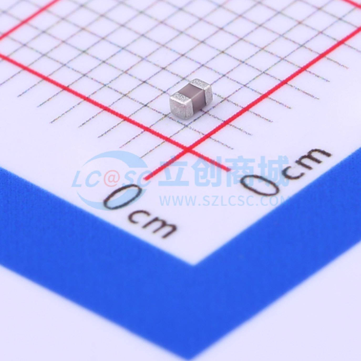 CL10C271JB8NNNC实物图