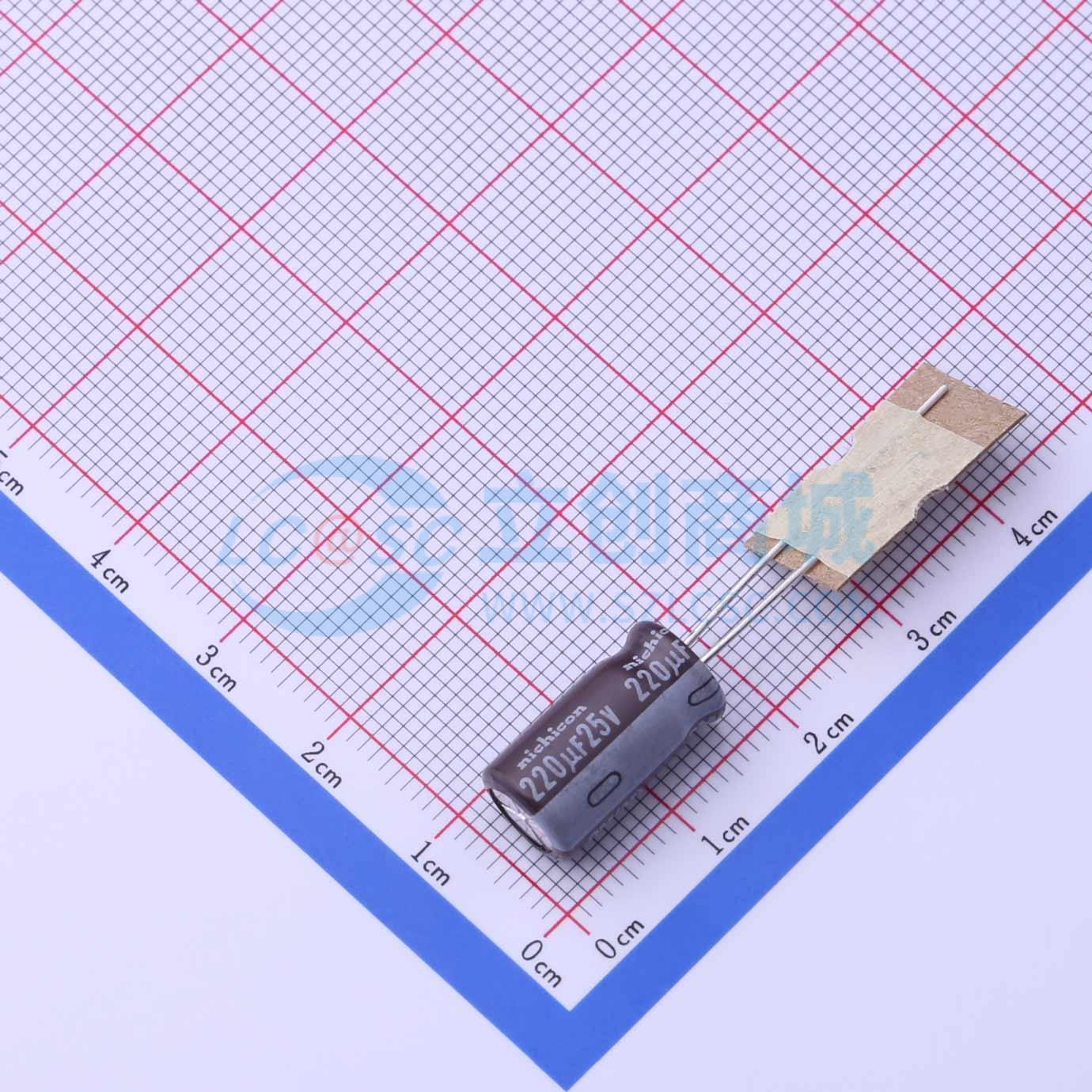 点击查看大图 UPM1E221MPD1TD实物图