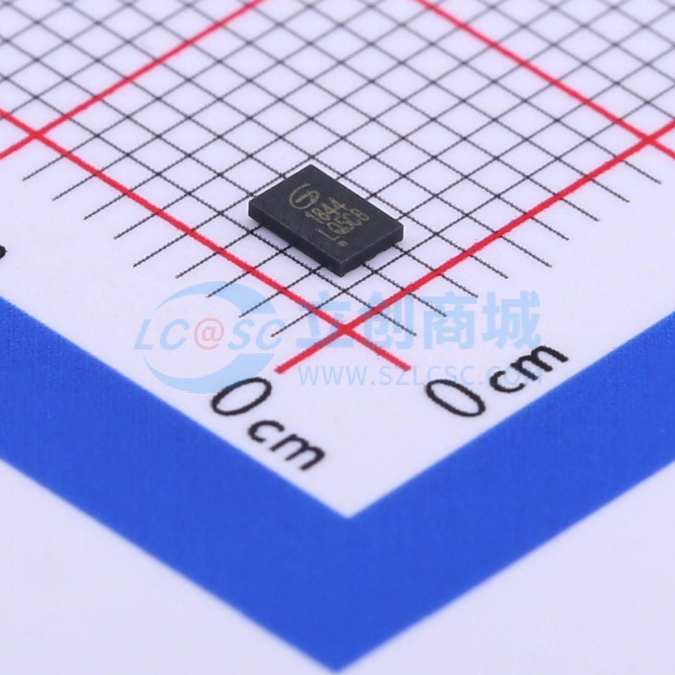 点击查看大图 GD25LQ16C8IGR实物图