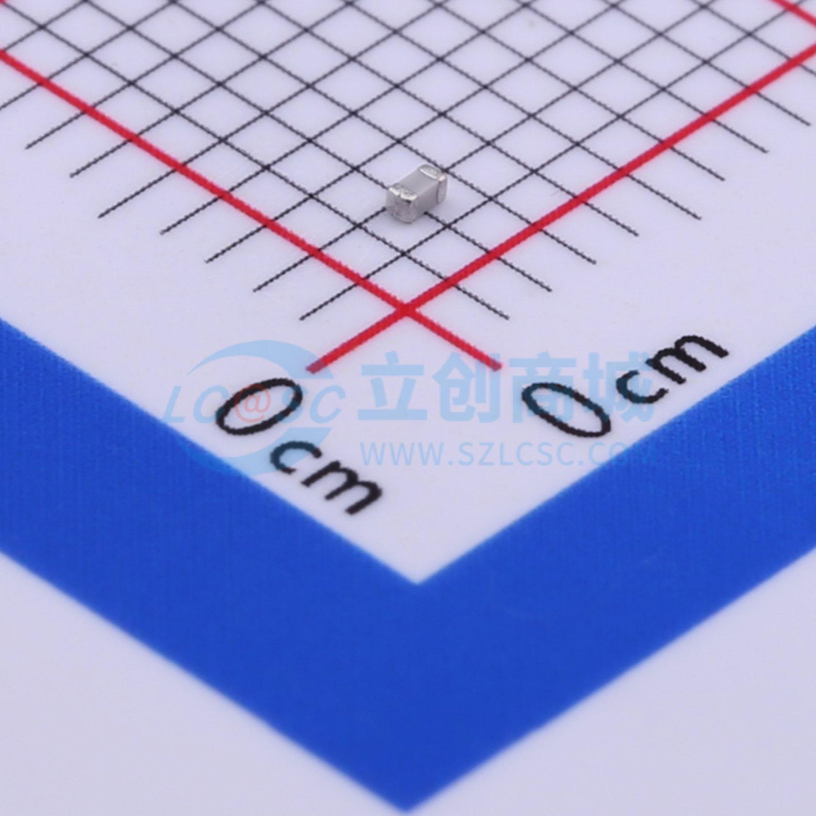 0402N301J500CT实物图