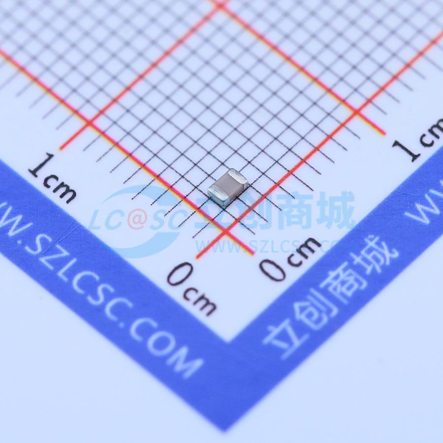 CL21C100JBANNNC实物图