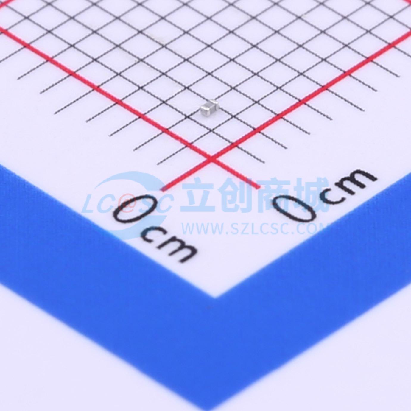 GRM0335C1E561JA01D实物图