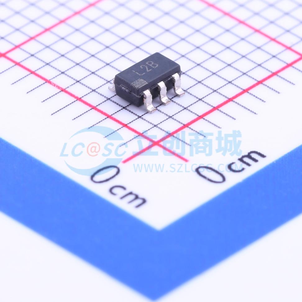 ADP3330ARTZ-2.75R7实物图