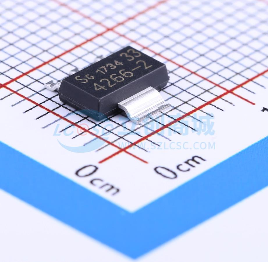 TLE42662GSV33HTMA2实物图