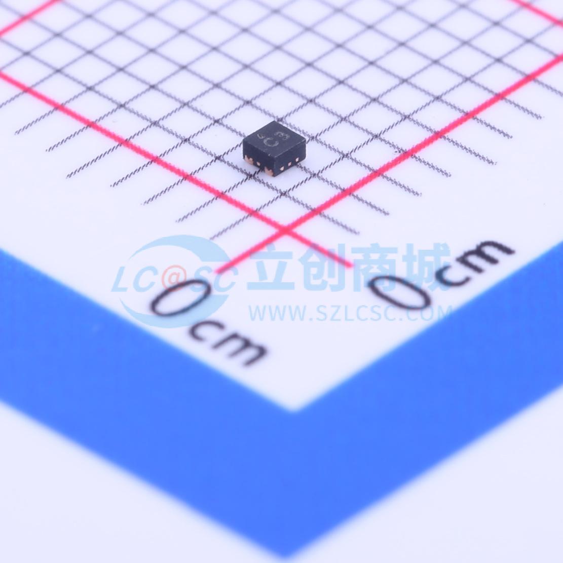 MIC5524-3.3YMT-T5实物图