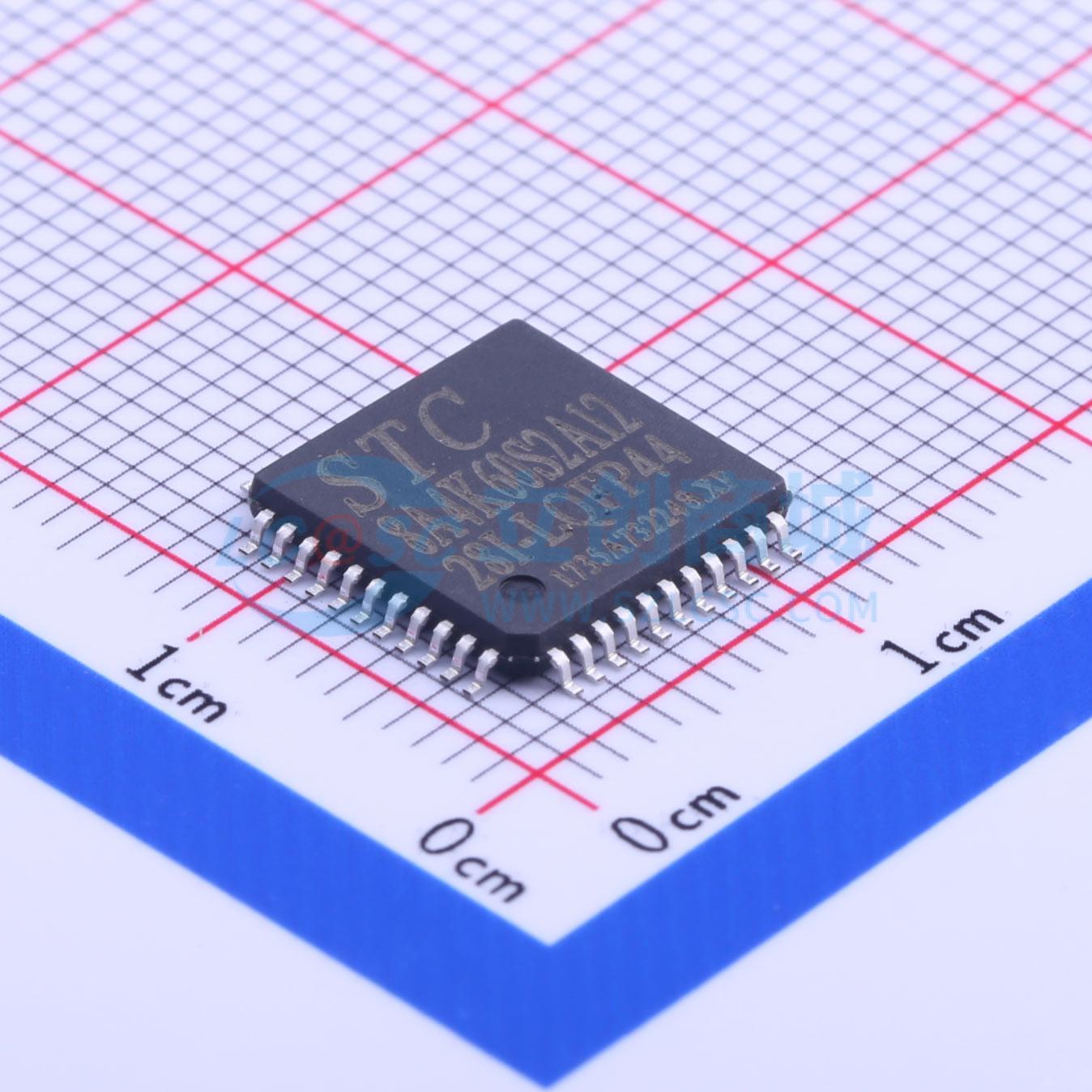 STC8A4K60S2A12-28I-LQFP44实物图