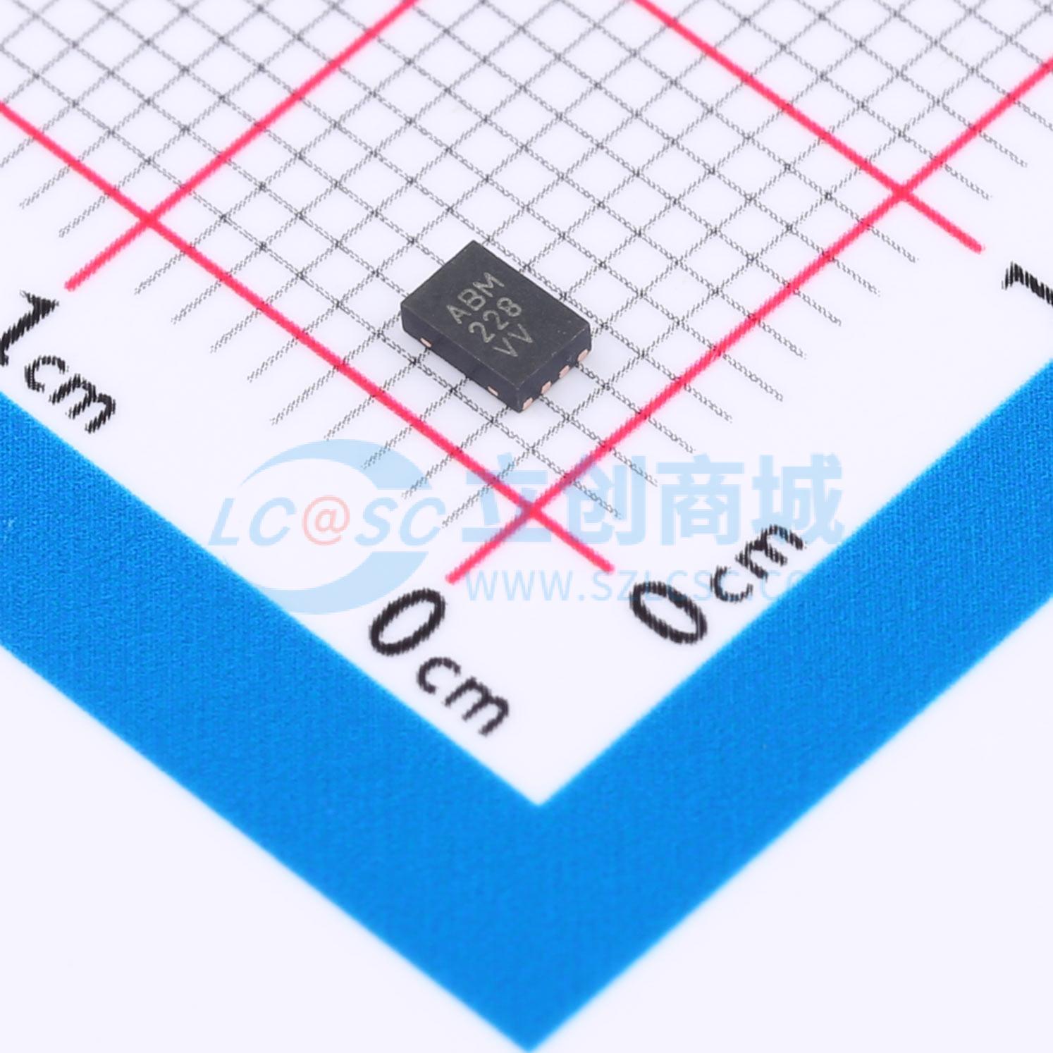 点击查看大图 MCP1725-1202E/MC实物图
