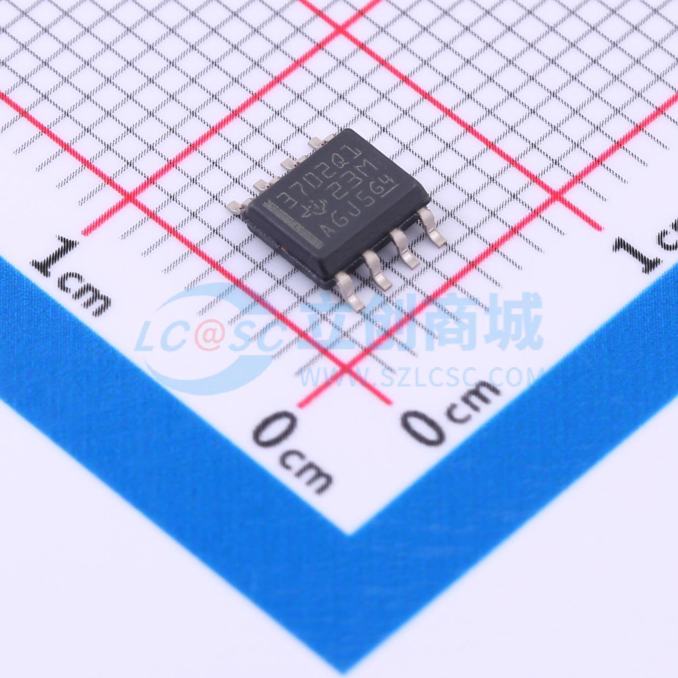 TLV3702QDRQ1实物图