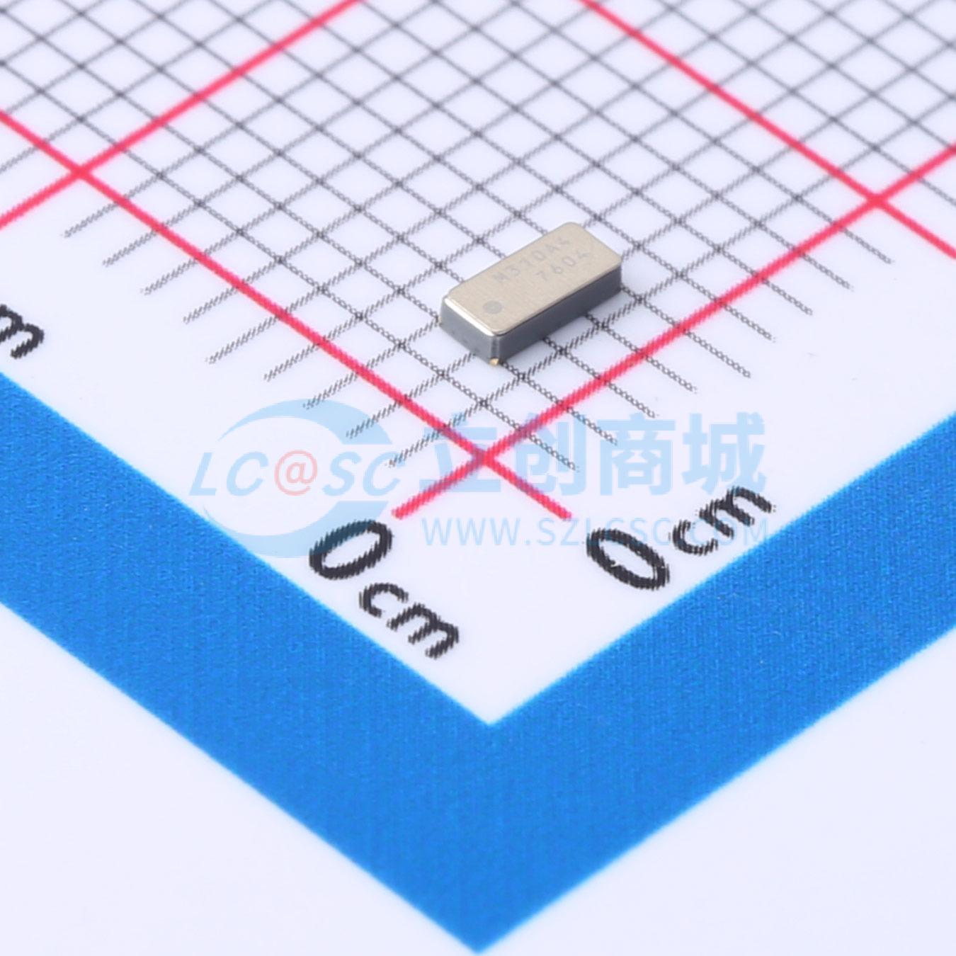 OM-7604-C7-32.768KHZ-20PPM-TA-QC实物图