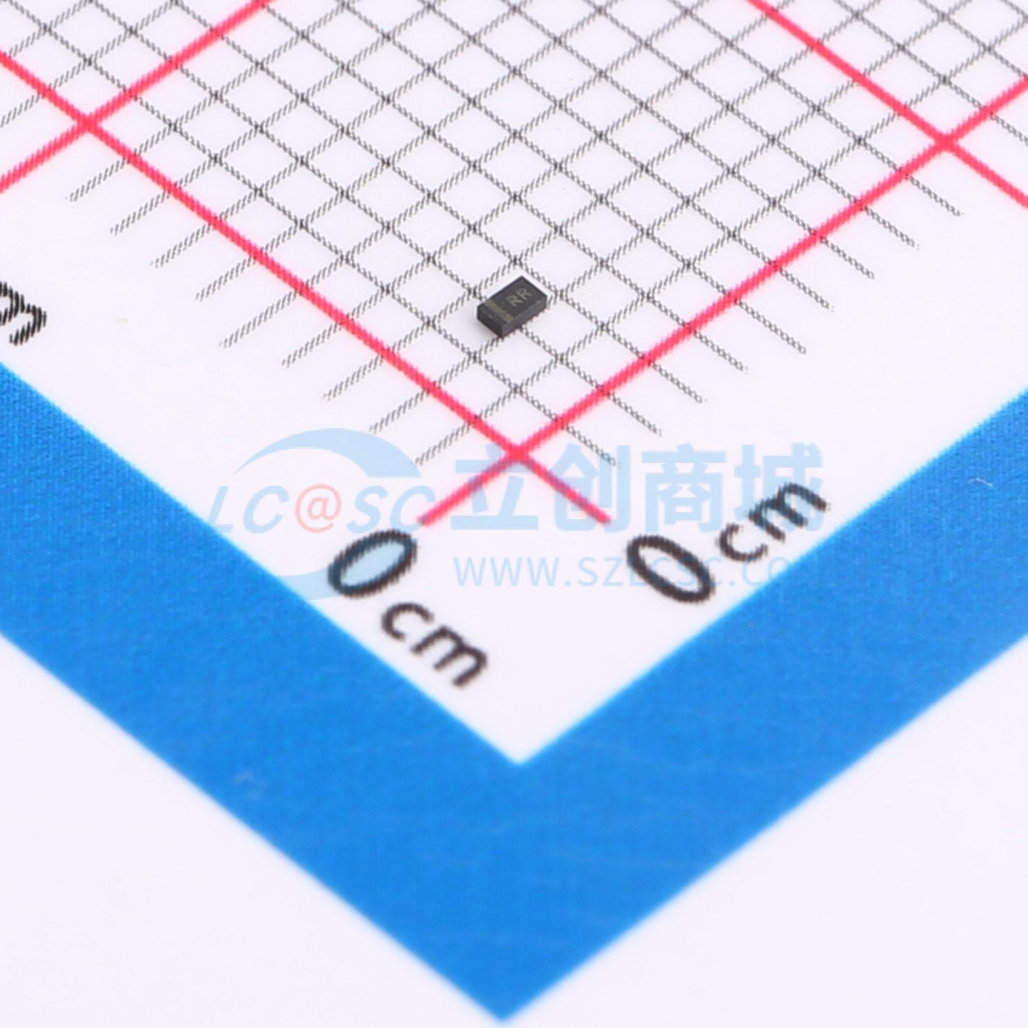 ESD204B102ELE6327XTMA1实物图
