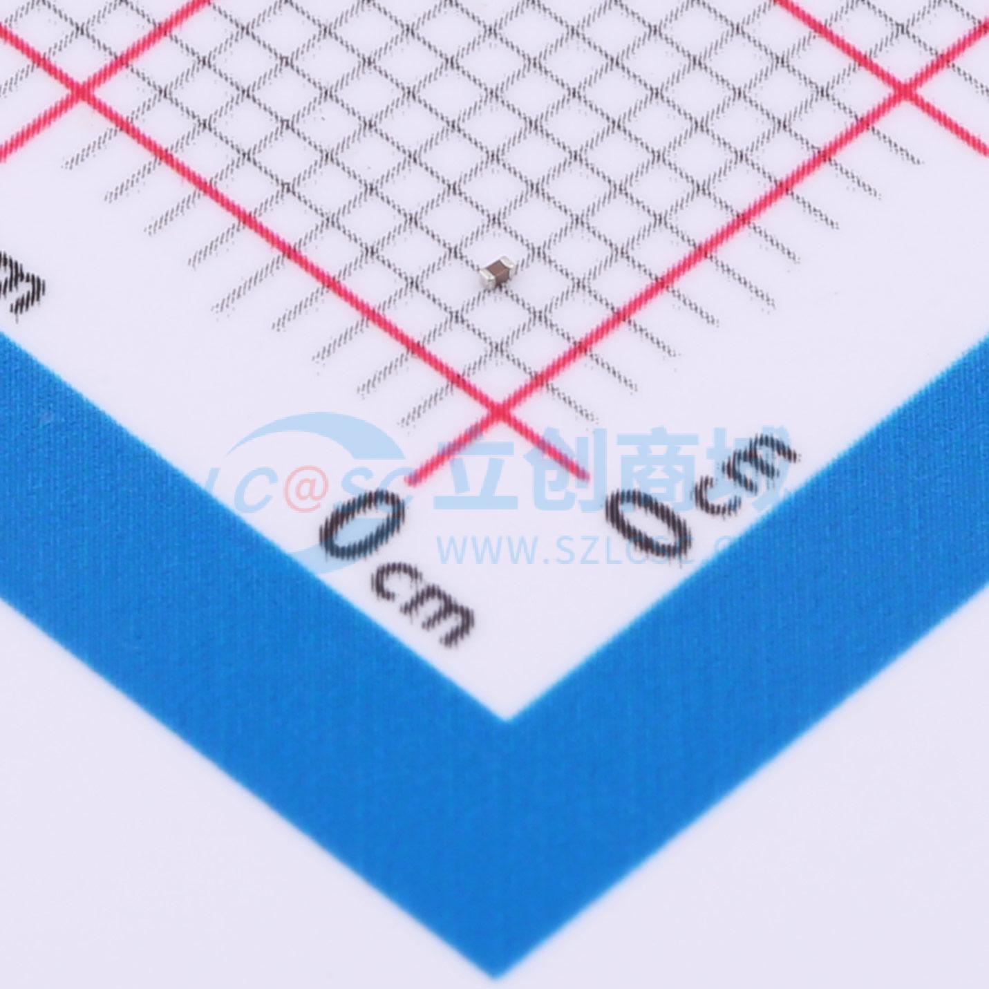 GRM033Z71C104ME14D实物图