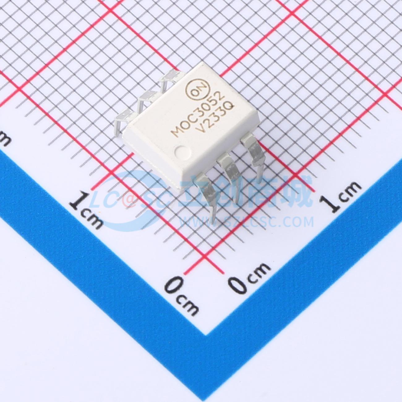MOC3052TVM实物图